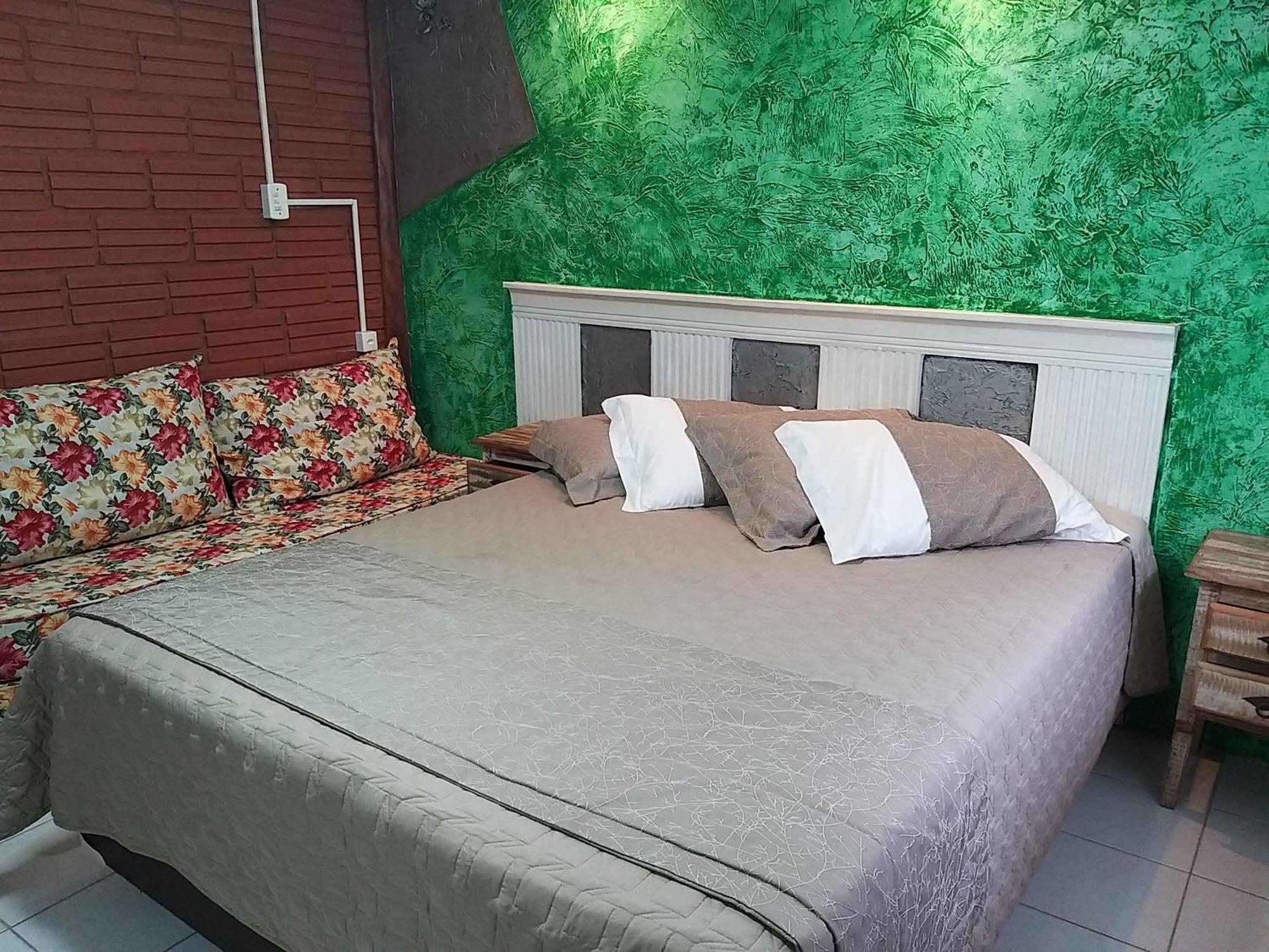 A Ilha Verde Hotel Pousada Na Praia Ilha do Mel Bagian luar foto